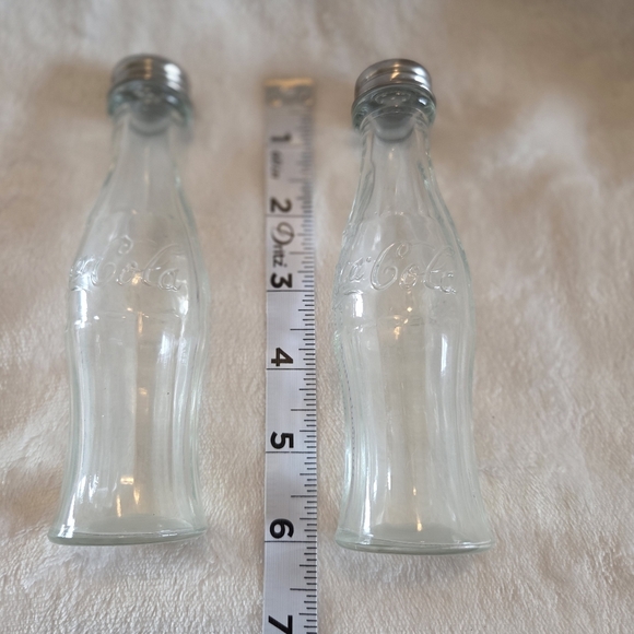 Vintage Clear Coca-Cola Bottle Salt & Pepper Shakers Metal Caps Collectible 6" - Picture 10 of 11